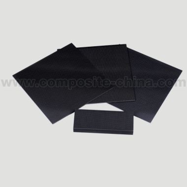 Oglekļa šķiedras plāksne